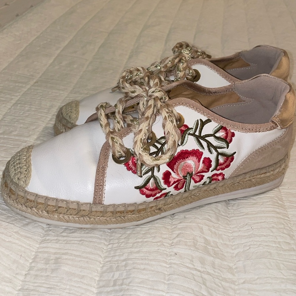 ALDO FLORAL SNEAKERS🌹